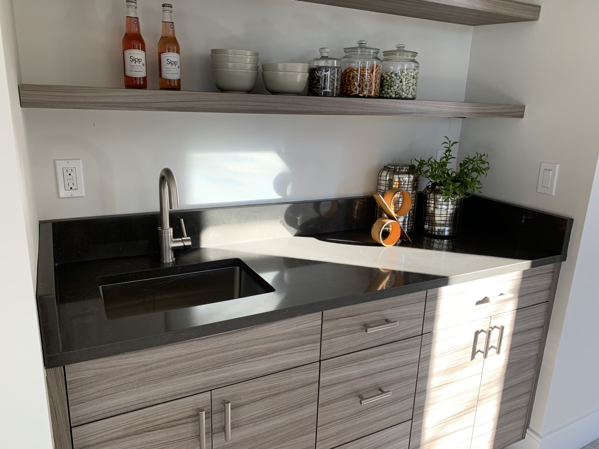 Kitchen sink nook